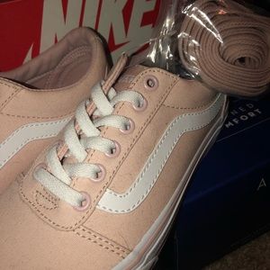 Van’s Women’s Low Tops